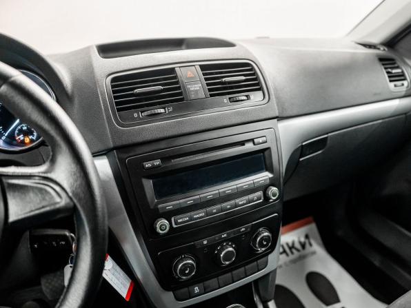 Skoda Yeti I Рестайлинг с пробегом 2015 года, цена 1 097 000 рублей, 138639 км, внедорожник, Автокод Объявления