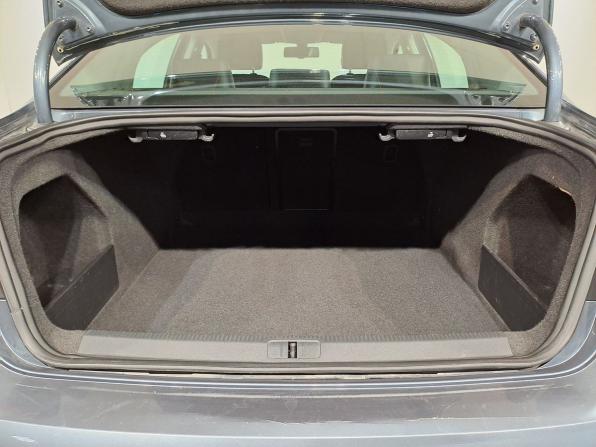 Volkswagen Passat B7 с пробегом 2011 года, цена 899 000 рублей, 204000 км, седан, Автокод Объявления