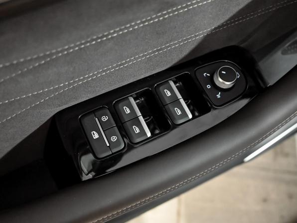 Geely Monjaro I Рестайлинг 2 с пробегом 2026 года, цена 4 230 000 рублей, 34 км, внедорожник, Автокод Объявления
