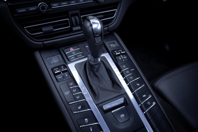 Porsche Macan I Рестайлинг с пробегом 2019 года, цена 4 199 000 рублей, 138127 км, внедорожник, Автокод Объявления