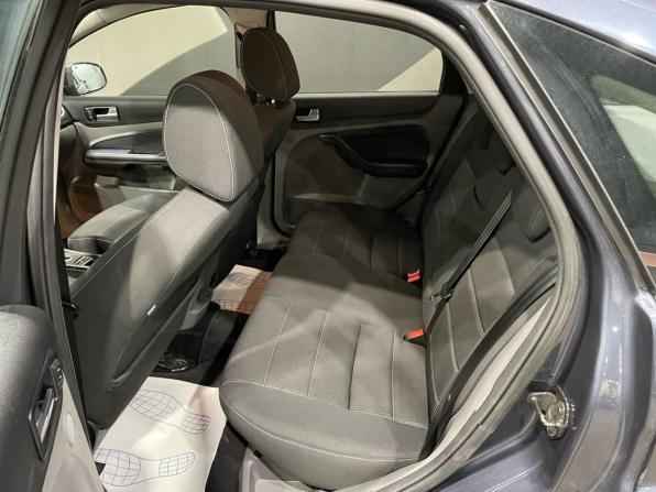 Ford Focus II Рестайлинг с пробегом 2010 года, цена 722 000 рублей, 195551 км, хэтчбек, Автокод Объявления