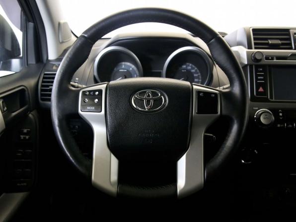 Toyota Land Cruiser Prado 150 Series Рестайлинг 1 с пробегом 2016 года, цена 2 990 000 рублей, 288397 км, внедорожник, Автокод Объявления