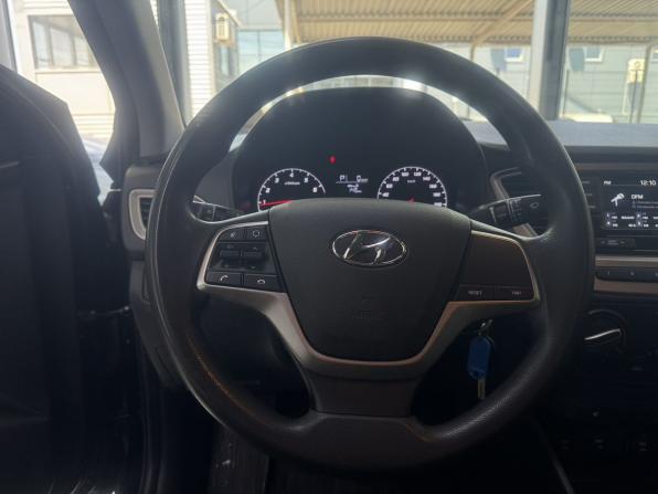 Hyundai Solaris II Рестайлинг с пробегом 2021 года, цена 1 450 000 рублей, 161106 км, седан, Автокод Объявления