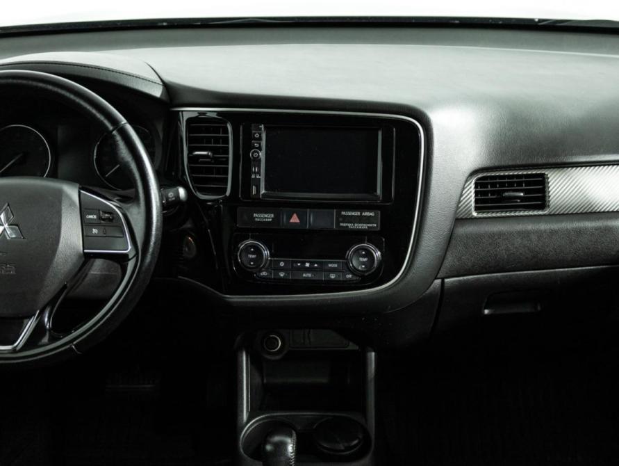 Mitsubishi Outlander III Рестайлинг 2 Санкт-Петербург  - изображение 15