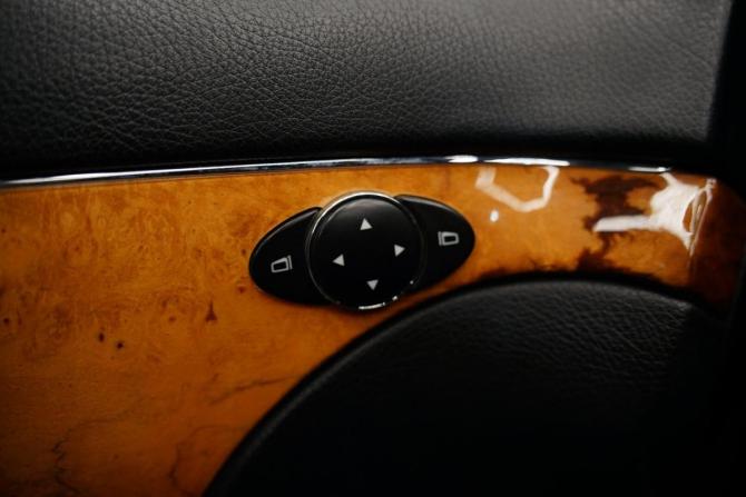 Mercedes-Benz E-Класс III (W211 S211) Рестайлинг с пробегом 2007 года, цена 1 200 000 рублей, 411000 км, седан, Автокод Объявления