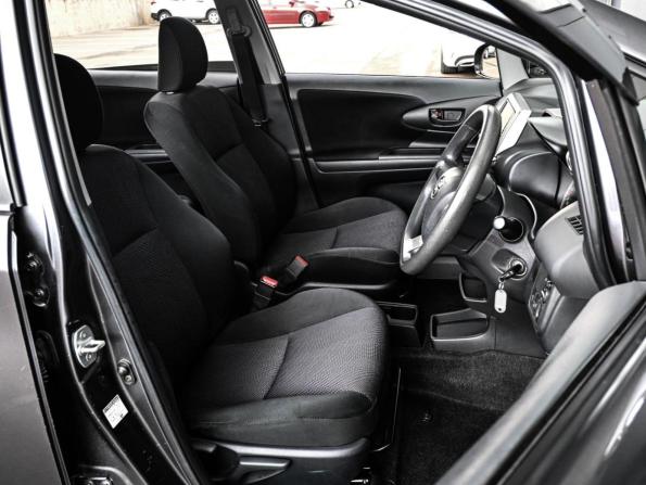 Toyota Wish II Рестайлинг с пробегом 2015 года, цена 1 499 000 рублей, 102191 км, минивэн, Автокод Объявления