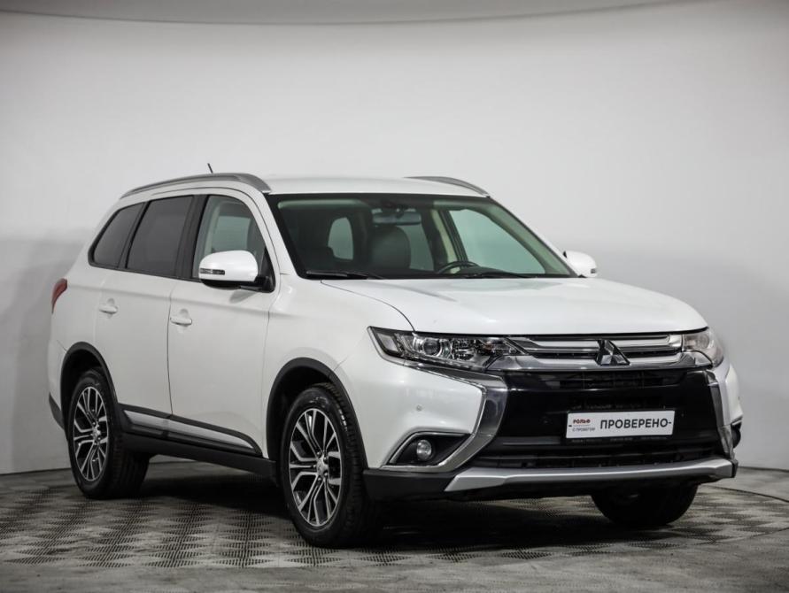 Mitsubishi Outlander III Рестайлинг 2 Санкт-Петербург  - изображение 3