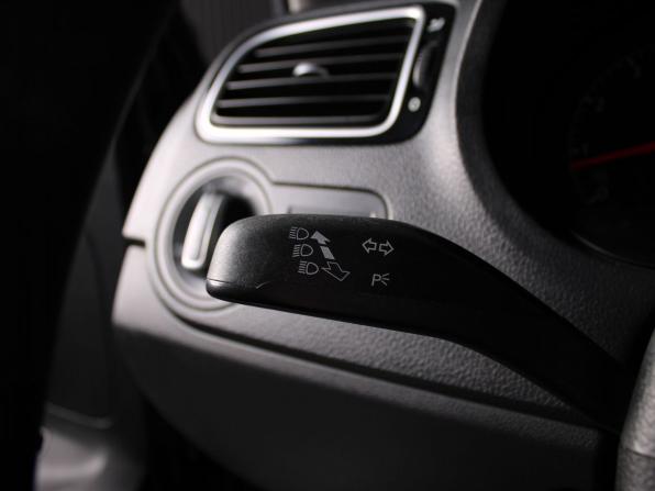 Volkswagen Polo V Рестайлинг с пробегом 2017 года, цена 1 220 000 рублей, 165200 км, седан, Автокод Объявления