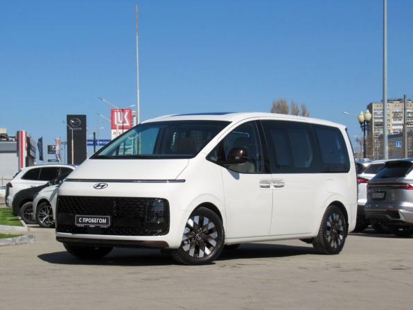 Hyundai Staria I с пробегом 2024 года, цена 7 880 000 рублей, 2586 км, минивэн, Автокод Объявления