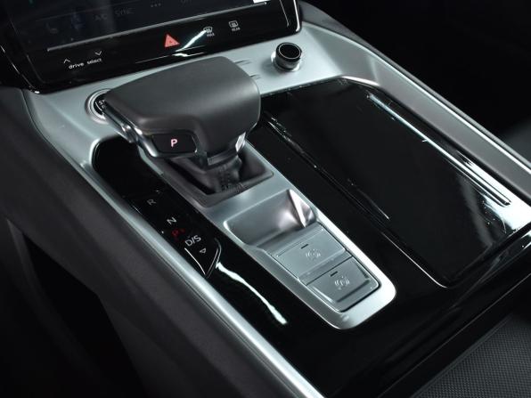 Audi Q6 с пробегом 2026 года, цена 6 554 995 рублей, 29 км, внедорожник, Автокод Объявления