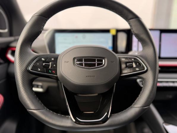 Geely Coolray I Рестайлинг с пробегом 2024 года, цена 1 999 000 рублей, 13336 км, внедорожник, Автокод Объявления