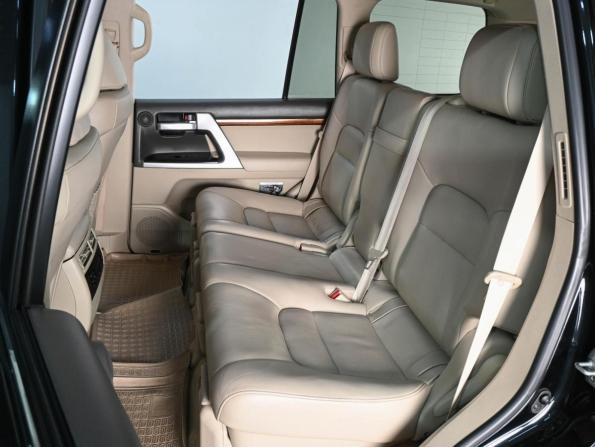 Toyota Land Cruiser 200 Series Рестайлинг 2 с пробегом 2018 года, цена 6 789 000 рублей, 147335 км, внедорожник, Автокод Объявления