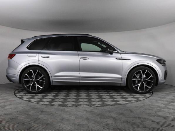 Volkswagen Touareg III с пробегом 2022 года, цена 8 100 000 рублей, 54768 км, внедорожник, Автокод Объявления