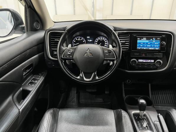 Mitsubishi Outlander III Рестайлинг 2 с пробегом 2016 года, цена 1 890 000 рублей, 113112 км, внедорожник, Автокод Объявления
