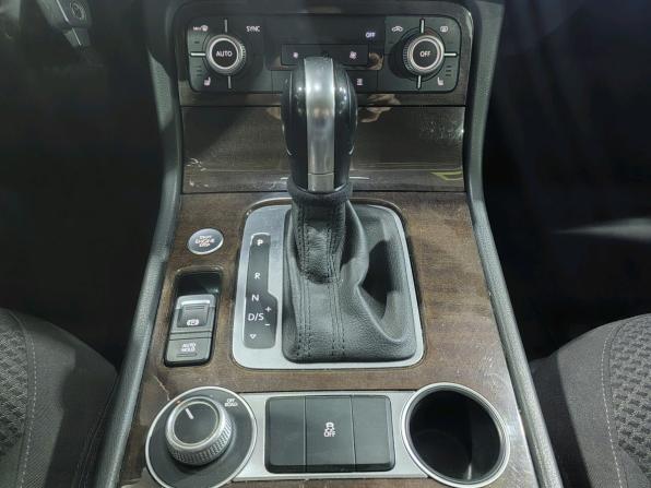 Volkswagen Touareg II Рестайлинг с пробегом 2015 года, цена 2 139 000 рублей, 151000 км, внедорожник, Автокод Объявления