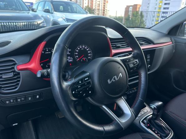 Kia Rio IV Рестайлинг с пробегом 2022 года, цена 1 745 000 рублей, 88665 км, хэтчбек, Автокод Объявления