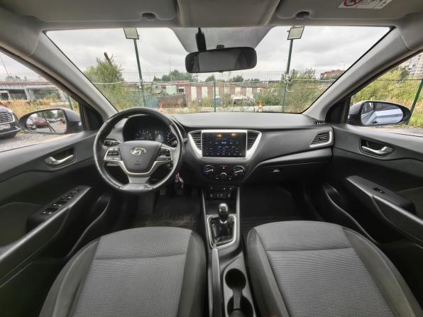 Hyundai Solaris II с пробегом 2017 года, цена 999 000 рублей, 128000 км, седан, Автокод Объявления