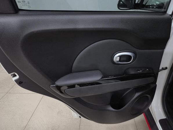 Kia Soul II Рестайлинг с пробегом 2018 года, цена 1 660 000 рублей, 86793 км, хэтчбек, Автокод Объявления