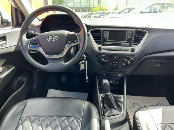 Hyundai Solaris II с пробегом 2018 года, цена 1 280 000 рублей, 80000 км, седан, Автокод Объявления