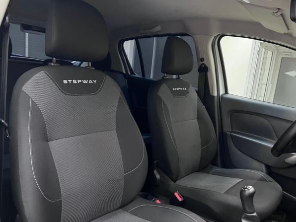 Renault Sandero II Рестайлинг с пробегом 2019 года, цена 1 190 000 рублей, 85548 км, хэтчбек, Автокод Объявления