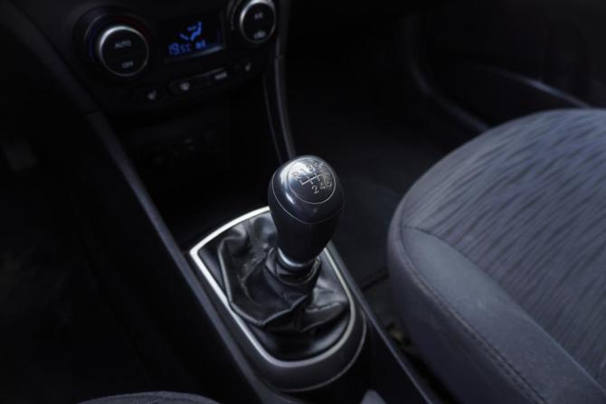 Hyundai Solaris I Рестайлинг с пробегом 2015 года, цена 895 000 рублей, 172300 км, седан, Автокод Объявления