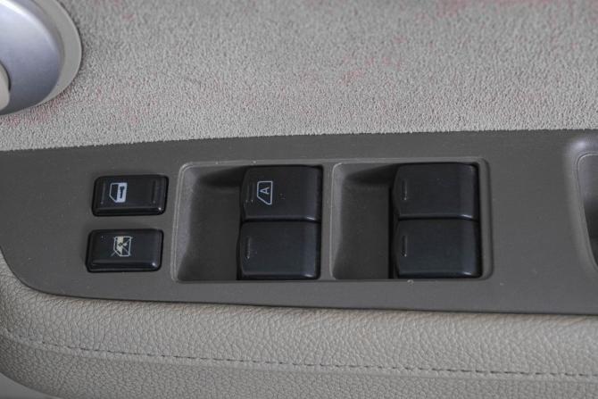 Nissan Tiida I с пробегом 2006 года, цена 579 000 рублей, 307000 км, седан, Автокод Объявления