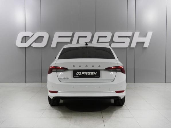 Skoda Octavia IV (A8) с пробегом 2021 года, цена 2 069 000 рублей, 122402 км, лифтбек, Автокод Объявления