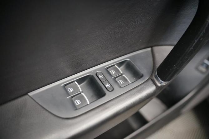 Volkswagen Touareg II Рестайлинг с пробегом 2015 года, цена 2 740 000 рублей, 239463 км, внедорожник, Автокод Объявления