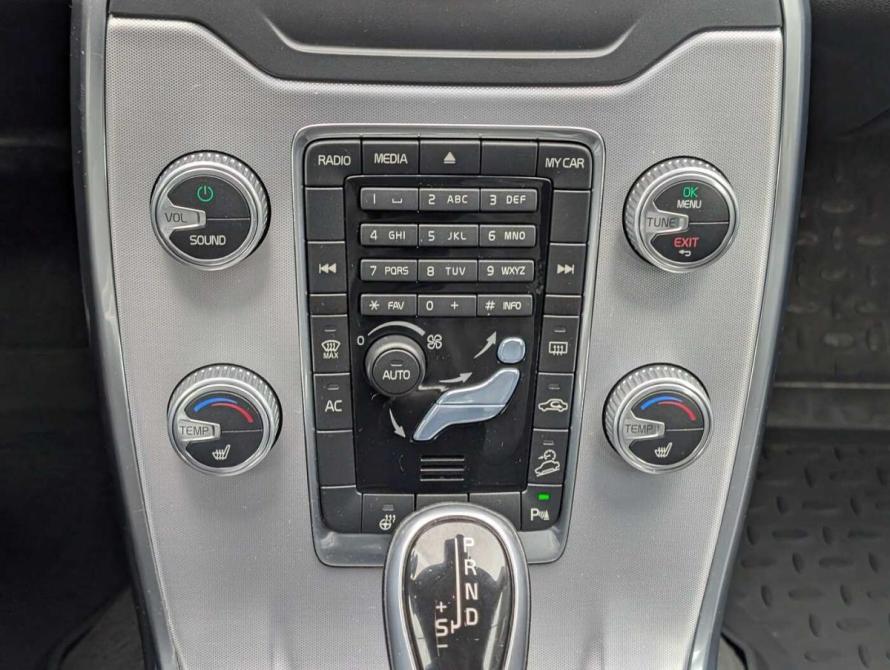 Volvo XC70 II Рестайлинг Москва  - изображение 11