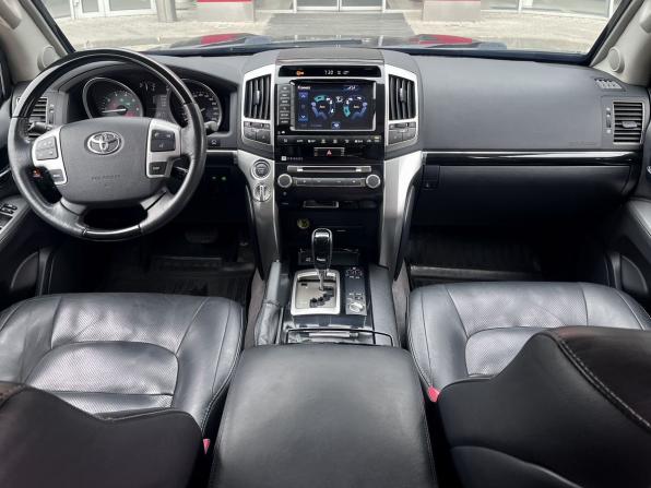 Toyota Land Cruiser 200 Series Рестайлинг 1 с пробегом 2015 года, цена 7 499 000 рублей, 95750 км, внедорожник, Автокод Объявления