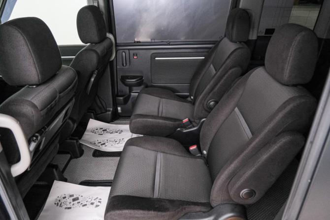 Honda Stepwgn V Рестайлинг с пробегом 2018 года, цена 2 239 000 рублей, 80000 км, минивэн, Автокод Объявления