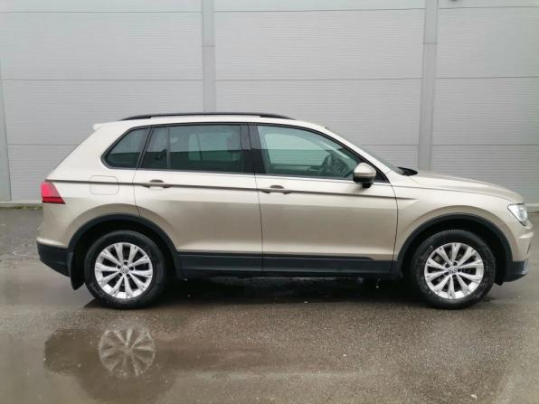 Volkswagen Tiguan II с пробегом 2019 года, цена 2 240 000 рублей, 122000 км, внедорожник, Автокод Объявления