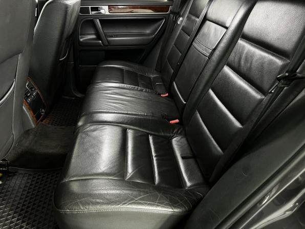 Volkswagen Touareg I Рестайлинг с пробегом 2010 года, цена 1 000 000 рублей, 319460 км, внедорожник, Автокод Объявления