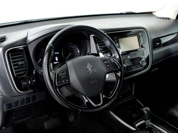 Mitsubishi Outlander III Рестайлинг 2 с пробегом 2017 года, цена 1 848 000 рублей, 130878 км, внедорожник, Автокод Объявления