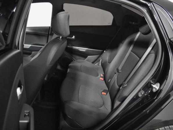 Kia Rio III Рестайлинг с пробегом 2015 года, цена 969 000 рублей, 151277 км, седан, Автокод Объявления