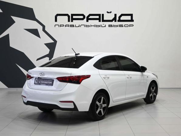 Hyundai Solaris II с пробегом 2017 года, цена 1 029 900 рублей, 108000 км, седан, Автокод Объявления