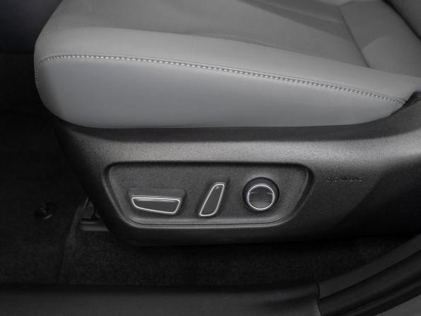 Toyota RAV4 VI (XA60) с пробегом 2026 года, цена 4 500 000 рублей, 17 км, внедорожник, Автокод Объявления