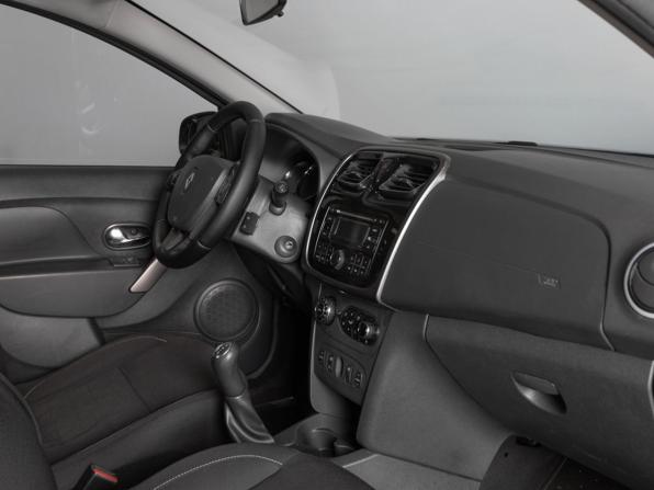 Renault Sandero II с пробегом 2016 года, цена 879 658 рублей, 125600 км, хэтчбек, Автокод Объявления