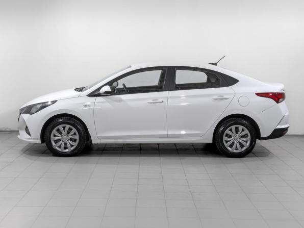 Hyundai Solaris II Рестайлинг с пробегом 2022 года, цена 1 565 000 рублей, 67811 км, седан, Автокод Объявления
