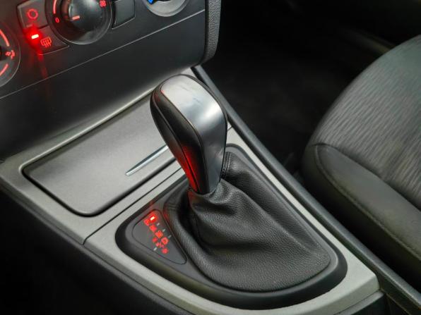 BMW 1 серии I (E81/E82/E87/E88) Рестайлинг с пробегом 2009 года, цена 649 000 рублей, 244696 км, хэтчбек, Автокод Объявления