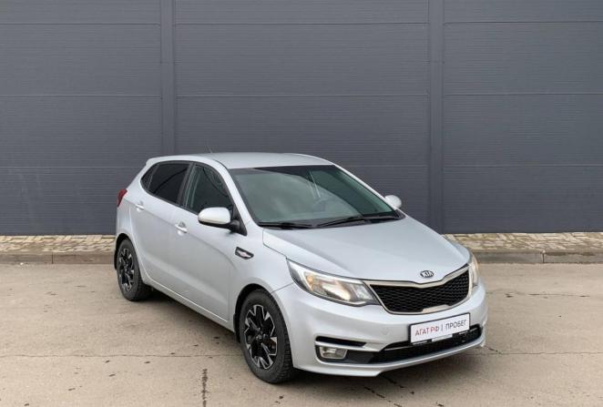 Kia Rio III Рестайлинг с пробегом 2016 года, цена 900 000 рублей, 121669 км, хэтчбек, Автокод Объявления