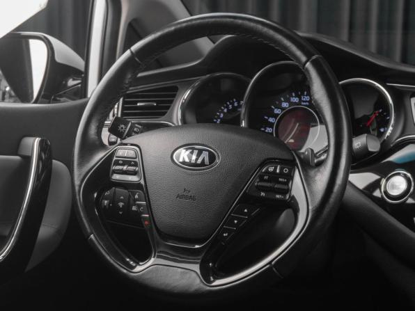 Kia Ceed II Рестайлинг с пробегом 2015 года, цена 1 399 000 рублей, 102699 км, хэтчбек, Автокод Объявления