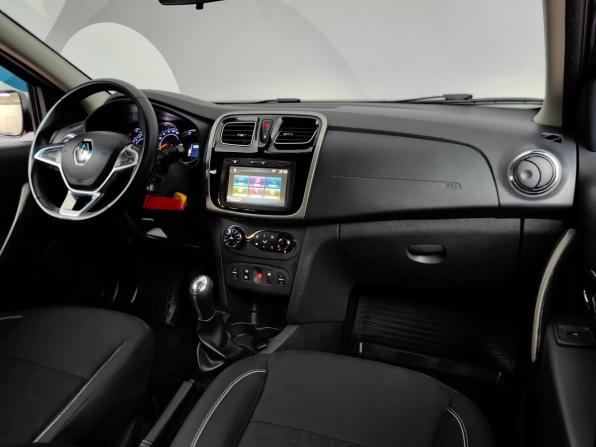 Renault Logan II Рестайлинг с пробегом 2019 года, цена 1 145 000 рублей, 102000 км, седан, Автокод Объявления