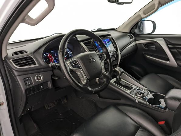 Mitsubishi Pajero Sport III с пробегом 2018 года, цена 3 200 000 рублей, 90102 км, внедорожник, Автокод Объявления