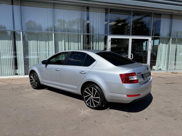 Skoda Octavia III (A7) с пробегом 2017 года, цена 1 399 000 рублей, 243762 км, лифтбек, Автокод Объявления