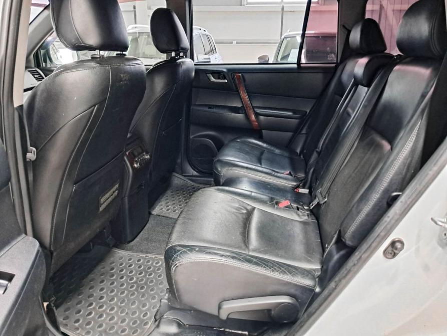 Toyota Highlander II (XU40) Рестайлинг Набережные Челны  - изображение 17