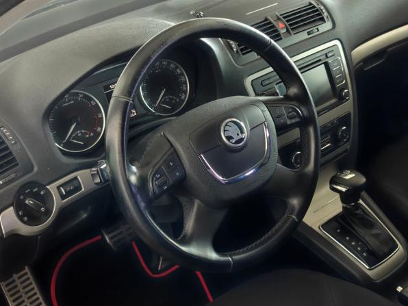 Skoda Octavia II (A5) Рестайлинг с пробегом 2012 года, цена 760 000 рублей, 193464 км, лифтбек, Автокод Объявления