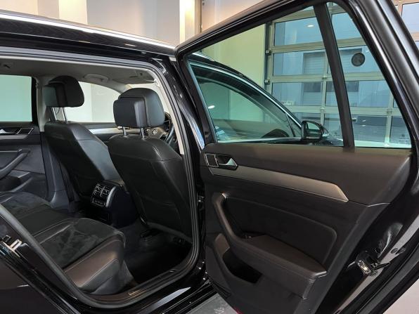 Volkswagen Passat B8 с пробегом 2018 года, цена 1 845 000 рублей, 305313 км, универсал, Автокод Объявления