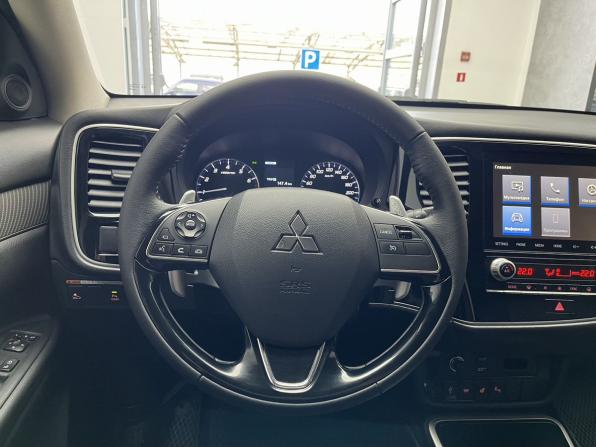 Mitsubishi Outlander III Рестайлинг 3 с пробегом 2020 года, цена 2 888 000 рублей, 65000 км, внедорожник, Автокод Объявления