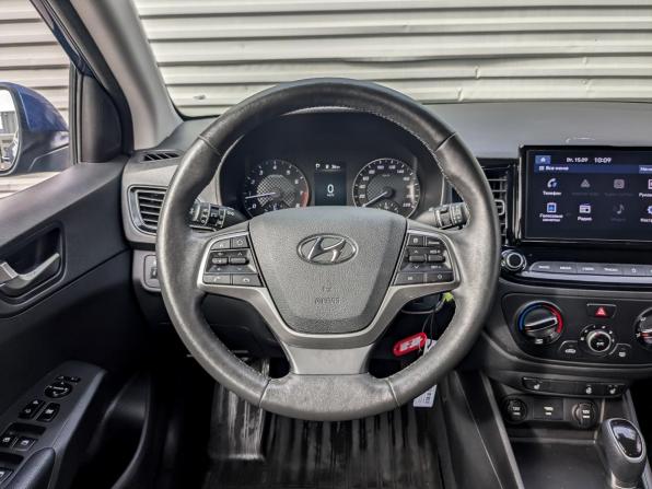 Hyundai Solaris II Рестайлинг с пробегом 2022 года, цена 1 600 000 рублей, 45136 км, седан, Автокод Объявления